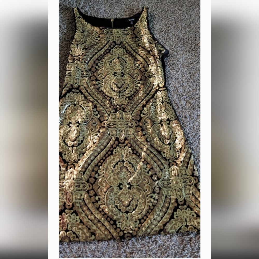 Sequin dress. Very Tay Swift
